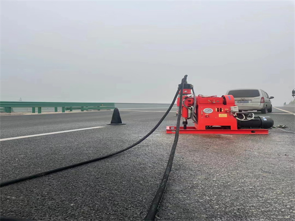 阿拉善马路路基路面开裂下沉注浆加固灌浆